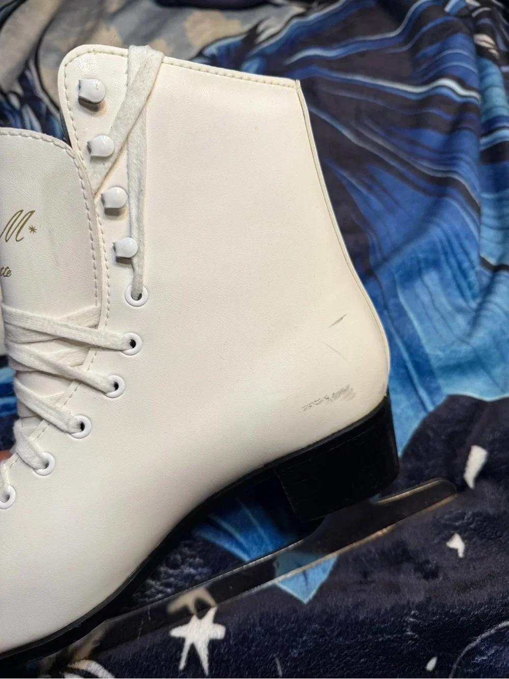 White Men's Ice Skates - Classic Figure Skate